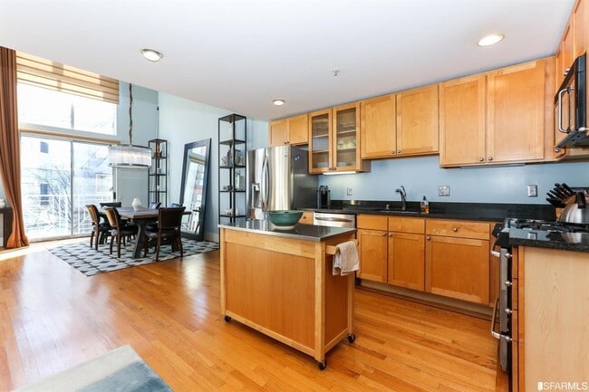 Building Photo - 468 Tehama St