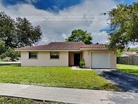 Building Photo - 11295 SW 55th Pl