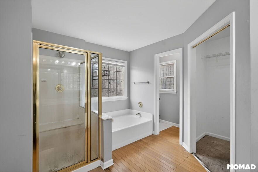 Building Photo - 4879 Farm Valley Dr NE