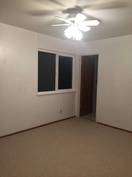 Building Photo - 895 Coburn Ct