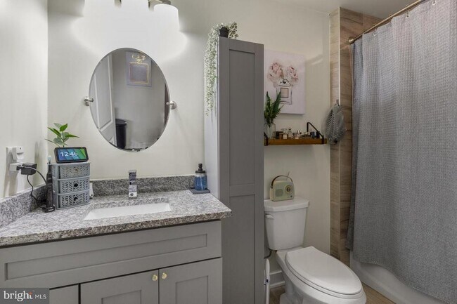 Primary Photo - 2411 Kensington Ave