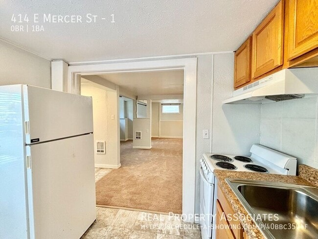 Building Photo - 414 E Mercer St