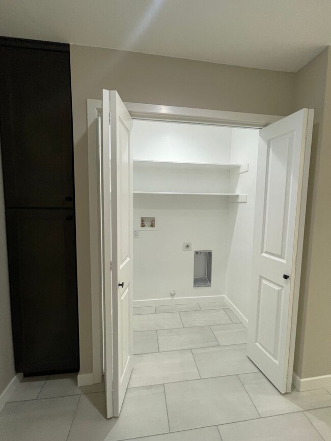 Building Photo - 21031 91st St