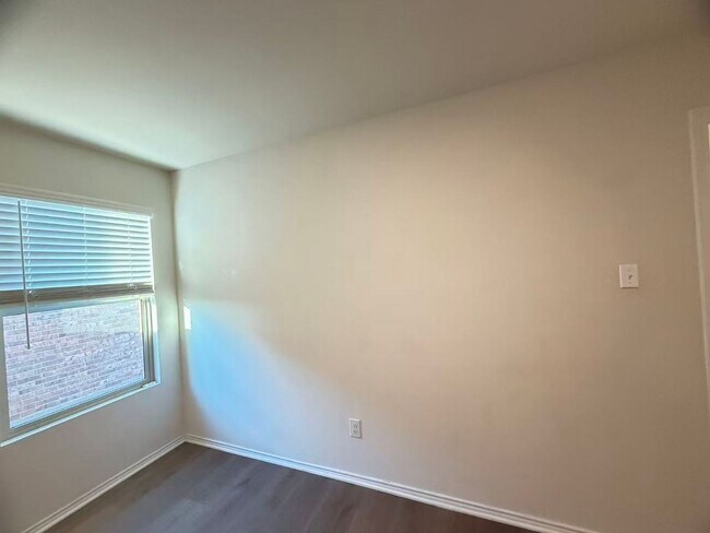 Building Photo - Adorable house in Crandall