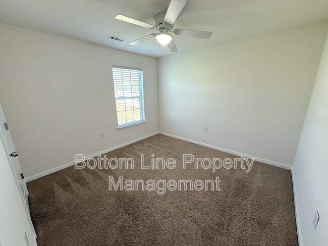 Building Photo - 3997 Long Arrow Dr