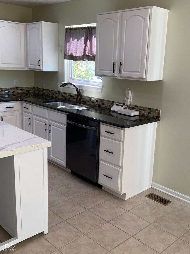 Building Photo - 14375 Leland Muse