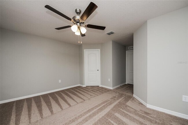 Building Photo - 387 Begonia Ct