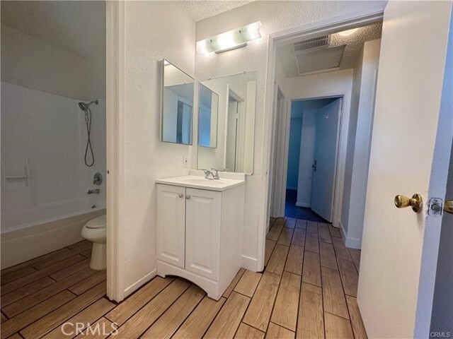 Building Photo - 426 E Lugonia Ave