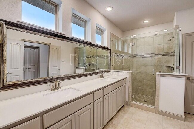 Building Photo - 4145 Sechrist Dr