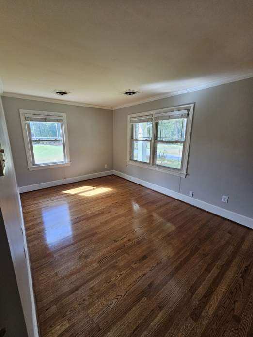 Building Photo - 217 Windsor Rd