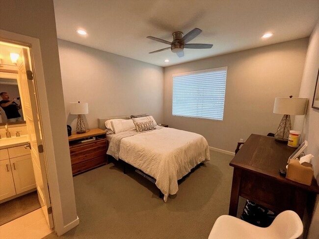 Building Photo - 2 Bed 2.5 Bath 1,423 Sq. Ft. Luxury Coastal Condo with Ocean View Deck