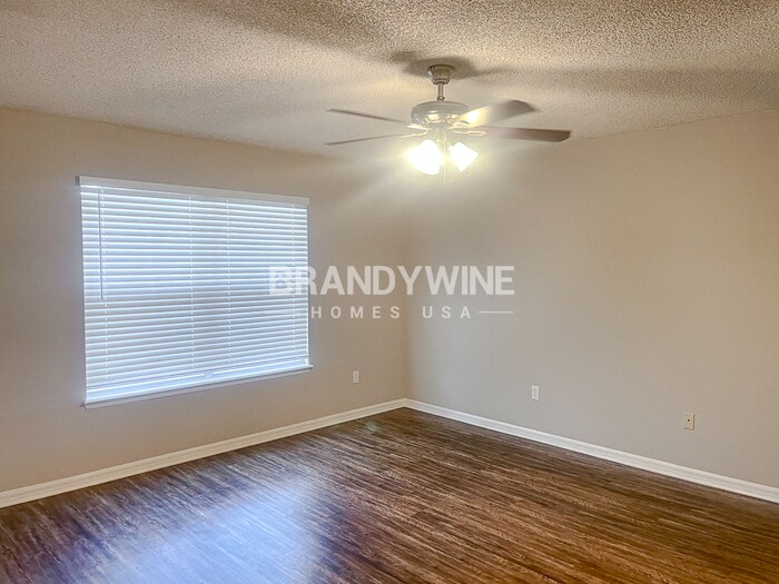 Building Photo - 8126 Fieldside Dr W