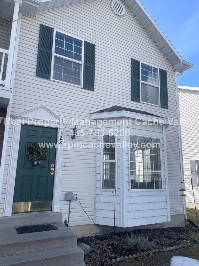 Building Photo - 328 280 N