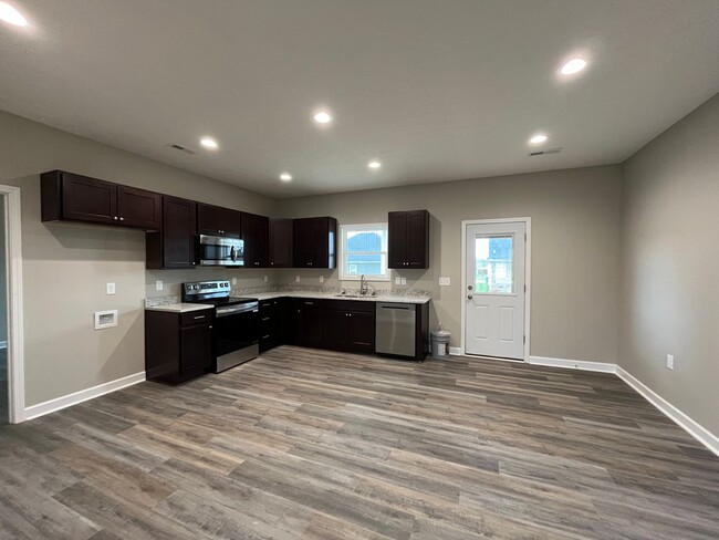 Building Photo - New Construction 4BR home- 1 month free wh...