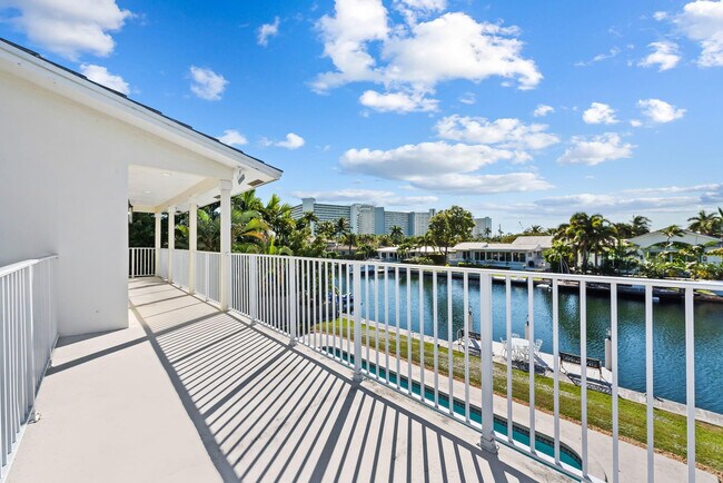 Building Photo - 2612 Marion Dr