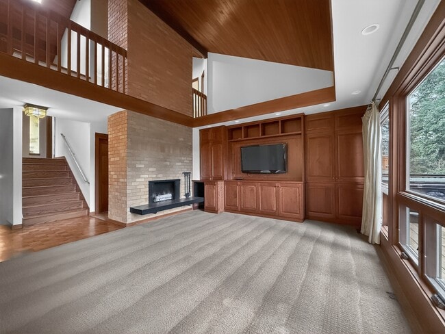 Building Photo - 5333 134th Ave SE