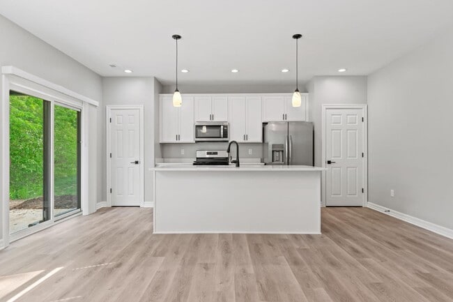 Building Photo - 11532 Willowbrook Rd