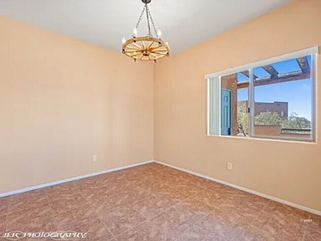 Building Photo - APPLICATION PENDING- Spacious & Move-In Re...