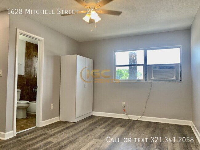 Building Photo - 1628 Mitchell St