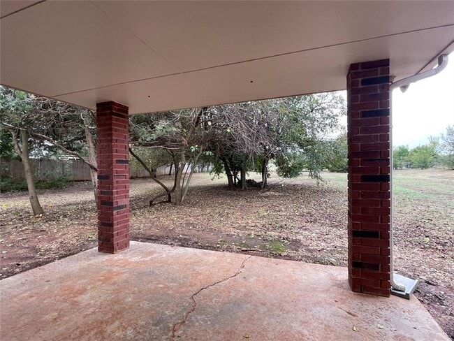 Building Photo - 703 Badger St NE