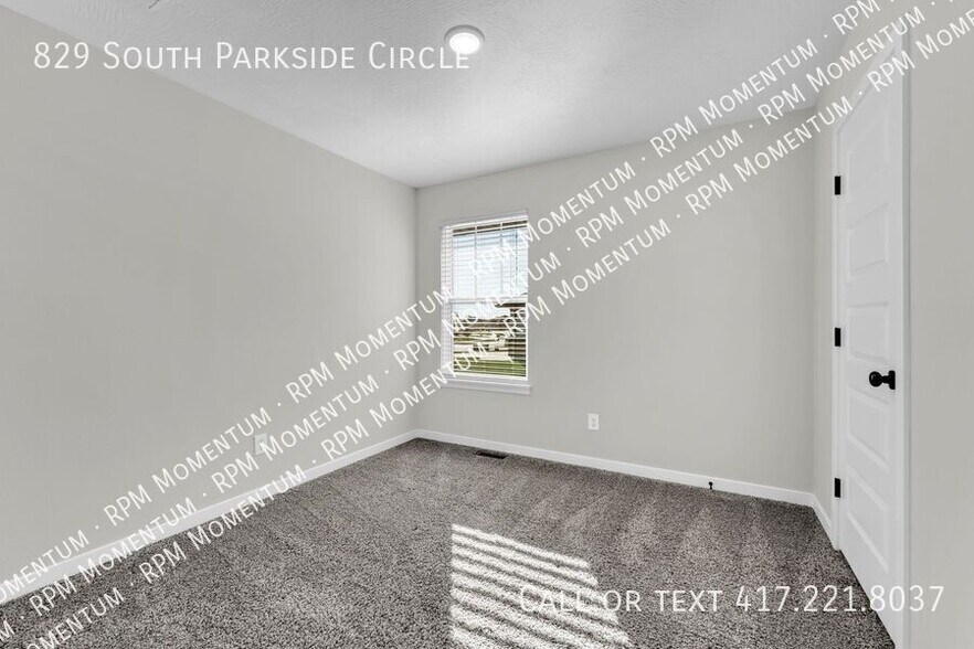 Building Photo - 829 S Parkside Cir