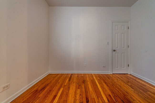 Building Photo - Park Manor Apartments