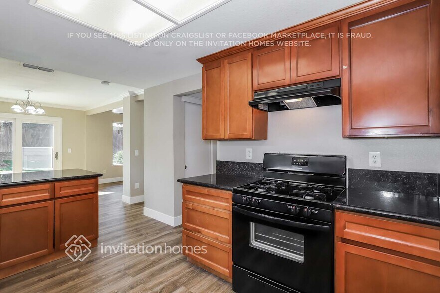 Building Photo - 3036 Danehurst Ct