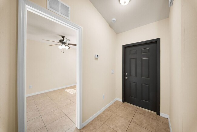 Building Photo - 2820-2824 SW 7th Pl