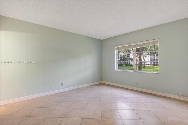 Building Photo - 1501 S Ocean Blvd