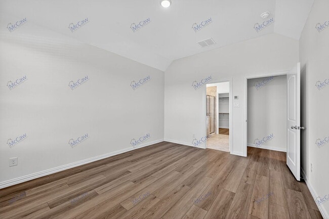 Building Photo - 512 Baker Ct