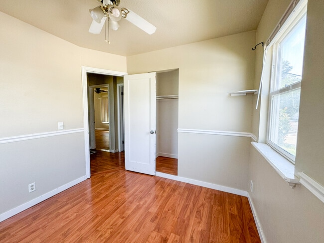 Building Photo - 1730 W Center St