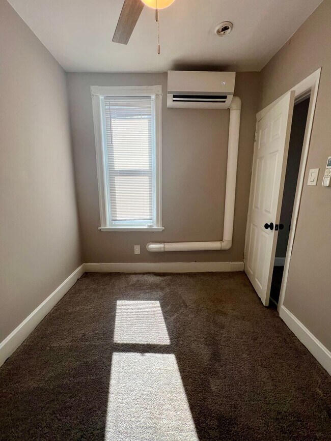 Building Photo - Recently Renovated 3-Bedroom Townhome in Allegheny West! Available NOW!