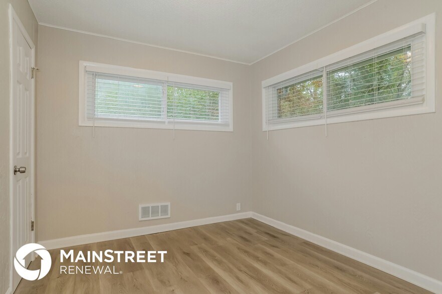 Building Photo - 10806 Bristol Terrace