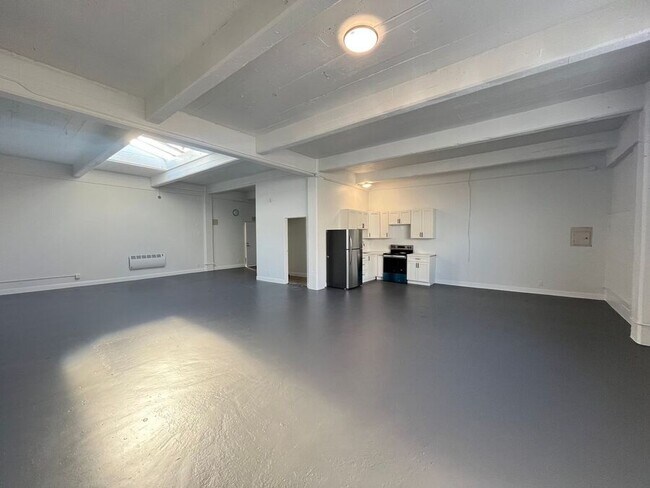 Building Photo - 1341 58th Ave