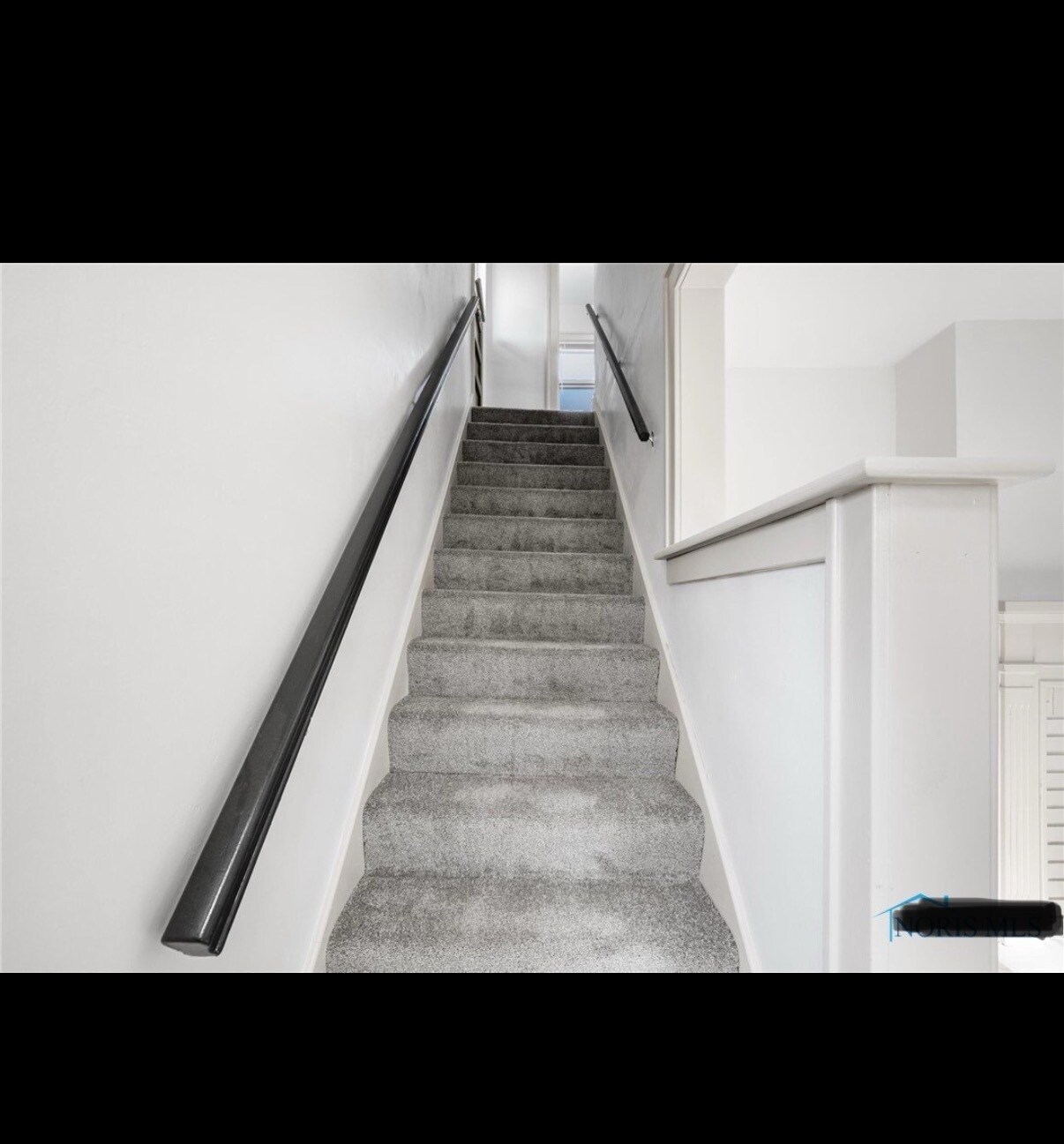 Newly carpeted stairs and bedrooms - 476 Shasta Dr