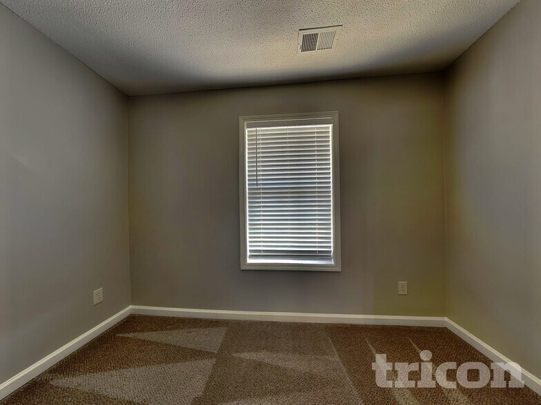 Building Photo - 374 Chesapeake Way