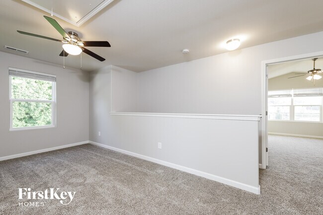 Building Photo - 179 Bedrock Ct