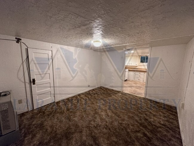 Building Photo - Basement Studio Apartment