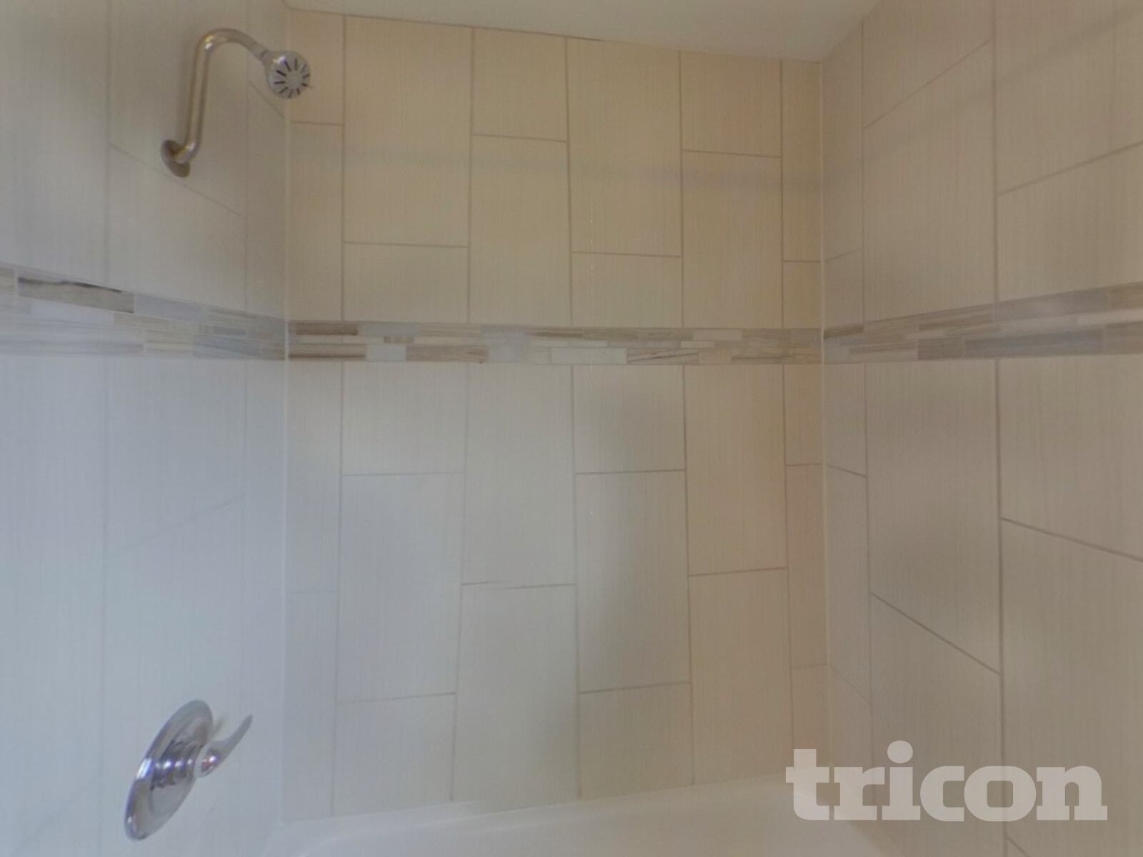 Building Photo - 3514 E La Salle St