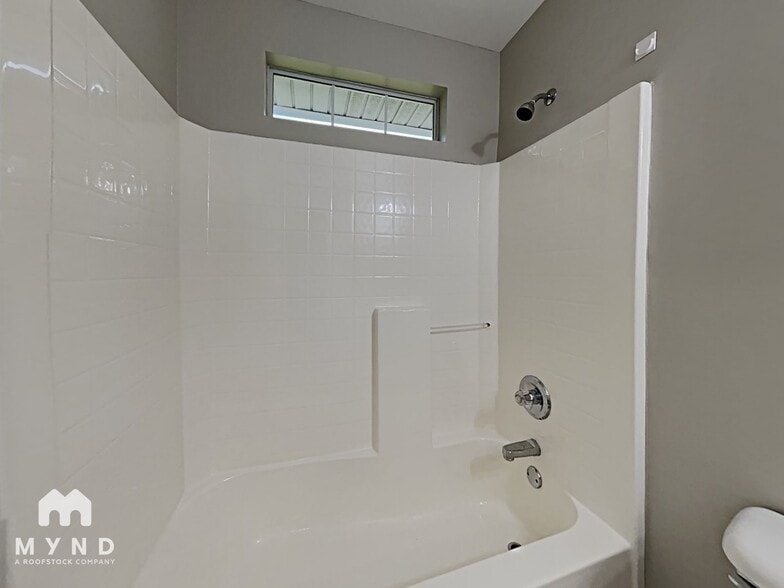 Building Photo - 306 Forest Lakes Dr