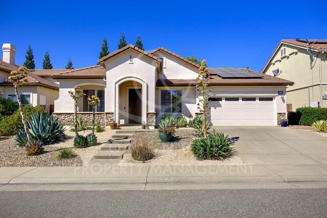 Primary Photo - One of a kind, GREAT floorplan in Twelve B...
