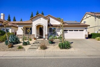 Building Photo - One of a kind, GREAT floorplan in Twelve Bridges