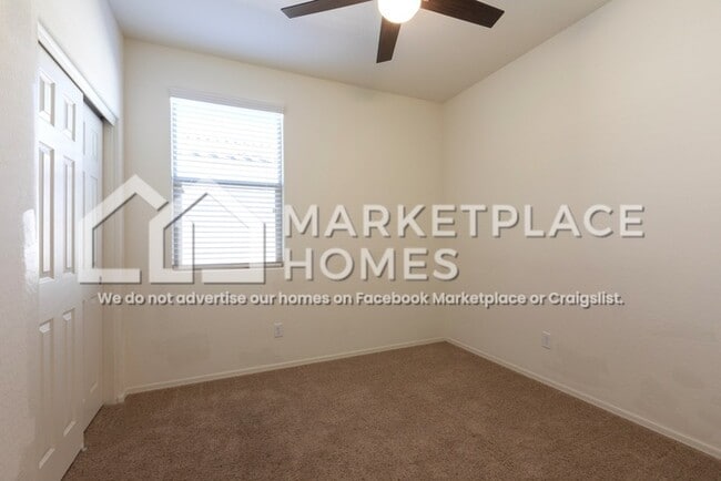 Building Photo - 5309 S 18th Pl