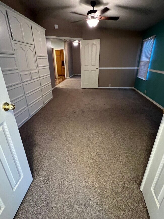 Master bedroom - 113 Drake Rd
