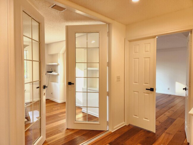 Building Photo - 15188 Oak Chase Ct