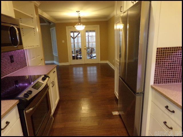 Building Photo - 122 Pin Oak Cove