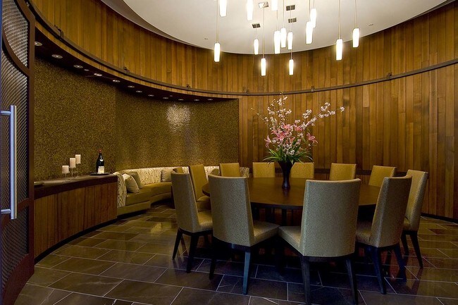 Building Photo - Fully Furnished Art Deco-Style Condo