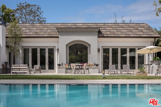 Building Photo - 210 S Westgate Ave