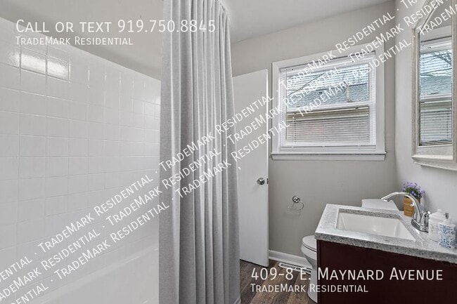 Building Photo - 409 E Maynard Ave