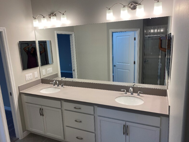 Building Photo - 8523 Loren Cove Dr